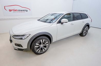 Volvo V90 Cross Country Pro B4 AWD Geartronic bei Grünzweig Automobil GmbH in 