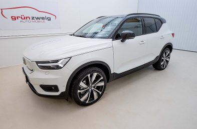 Volvo XC40 Recharge Pure Electric 69kWh Recharge Ultimate bei Grünzweig Automobil GmbH in 